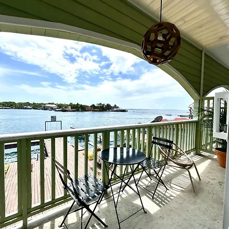 Socialtel Bocas Del Toro Hotel Exterior photo